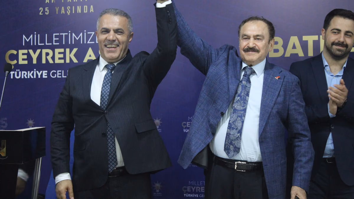 ESKİ BAKAN EROĞLU BATMAN’DA TEŞKİLATLA BULUŞTU