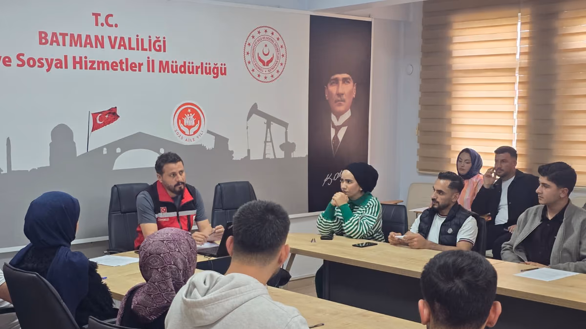 EVLENECEK GENÇLERE EVLİLİK ÖNCESİ EĞİTİM