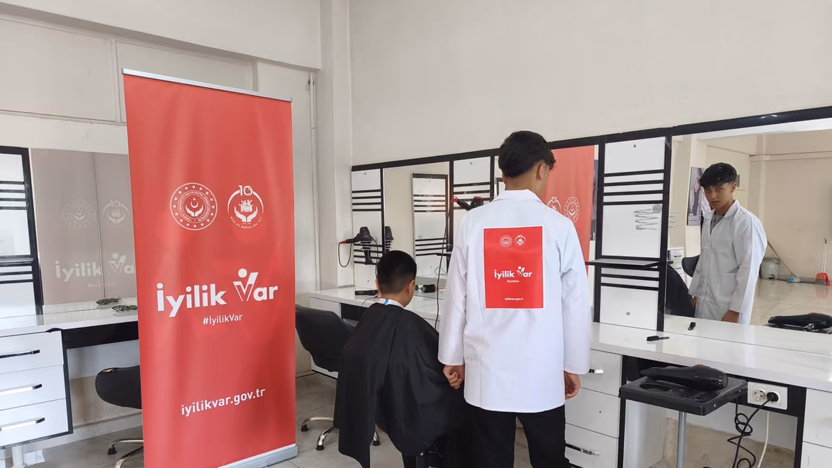GENÇ KUAFÖRLERDEN ÇOCUKLARA ANLAMLI DESTEK