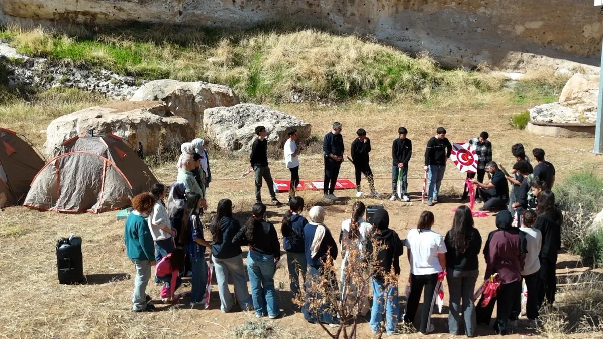 HASANKEYF’TE 27 ÖĞRENCİ GENÇTEK KAMPINDA BULUŞTU