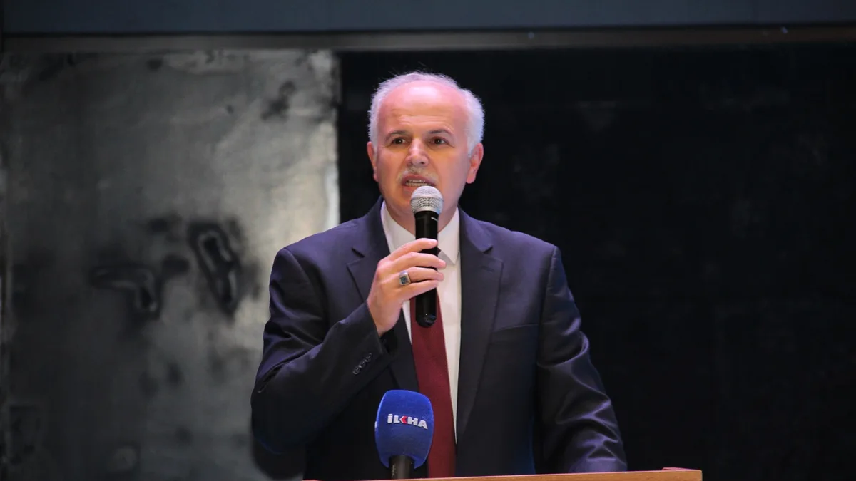 HAZIRLAR: “CAMİYİ YENİDEN HAYATIN MERKEZİNE ALMALIYIZ”