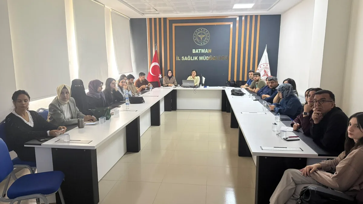 HEKİMLERE SİGARA BIRAKTIRMA EĞİTİMİ