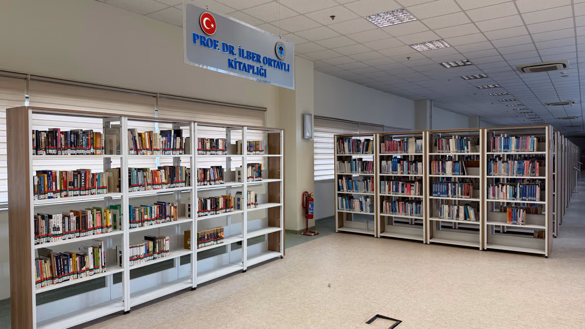İLBER ORTAYLI’NIN 430 KİTABI BATMAN’DA