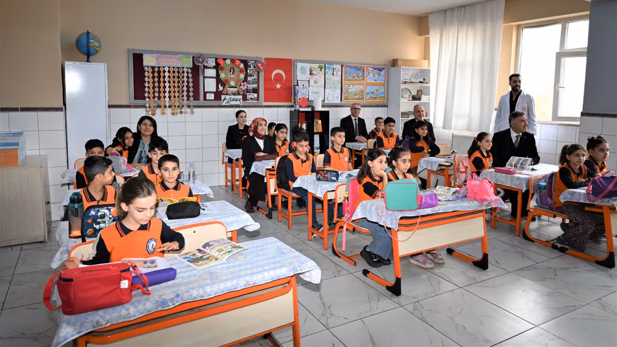 MİNİK ÖĞRENCİLERE BİLİM ZİYARETİ