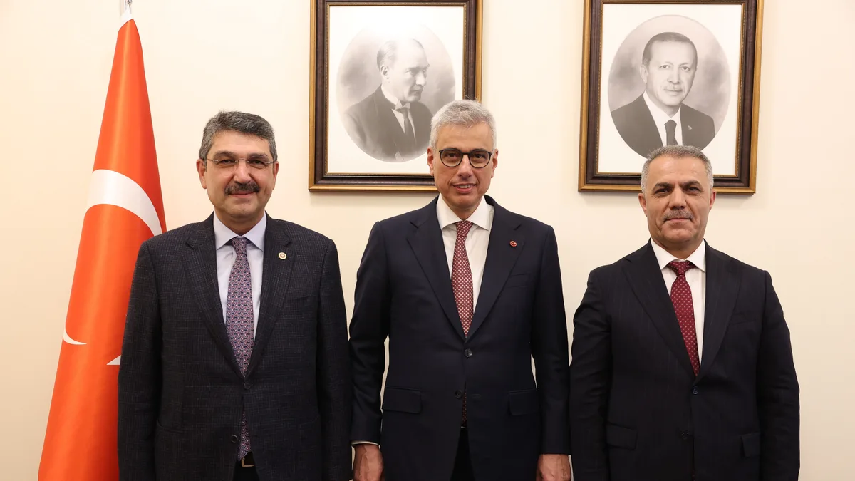 NASIROĞLU, BATMAN İÇİN UZMAN HEKİM İSTEDİ