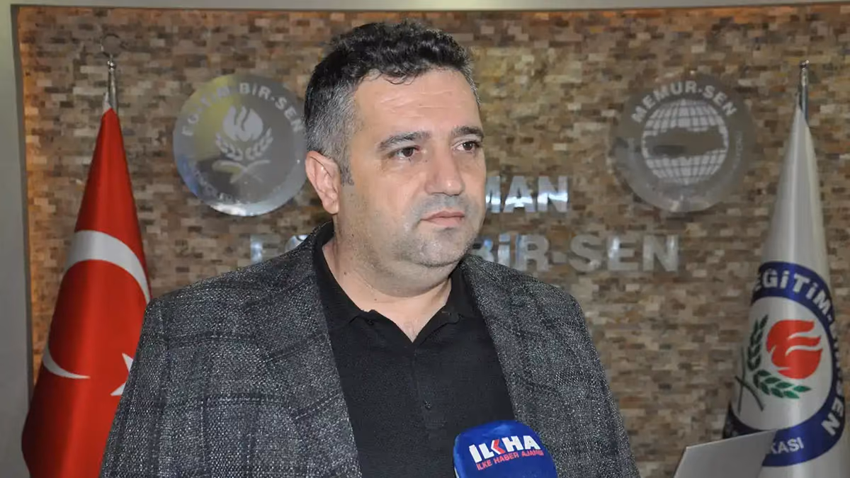 ÖNLÜ: “ÖĞRETMENİN YÜKÜNÜ DEĞİL, EĞİTİMİN KALİTESİNİ ARTIRIN”