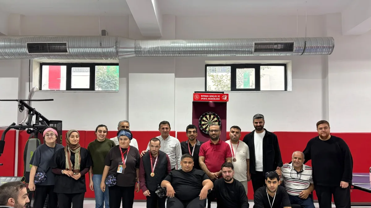 ÖZEL BİREYLER DART TURNUVASINDA BULUŞTU
