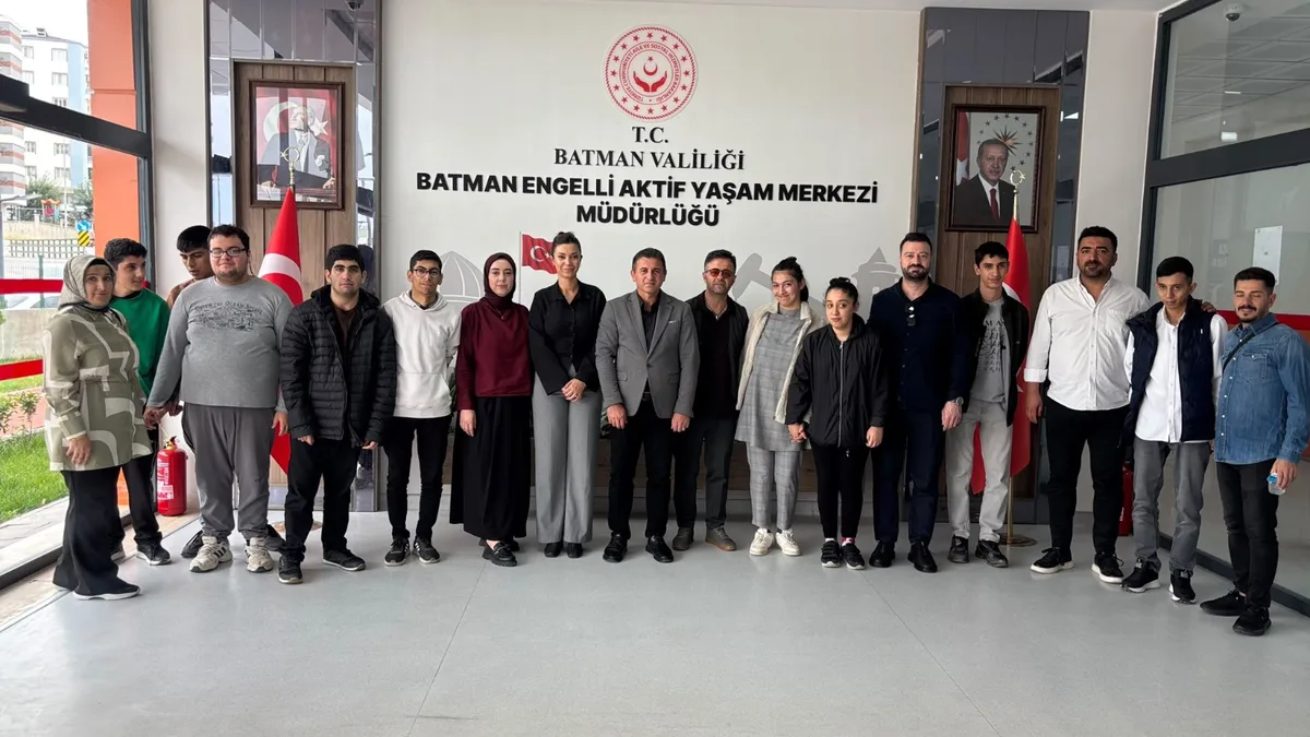 ÖZEL ÖĞRENCİLERDEN ANLAMLI ZİYARET
