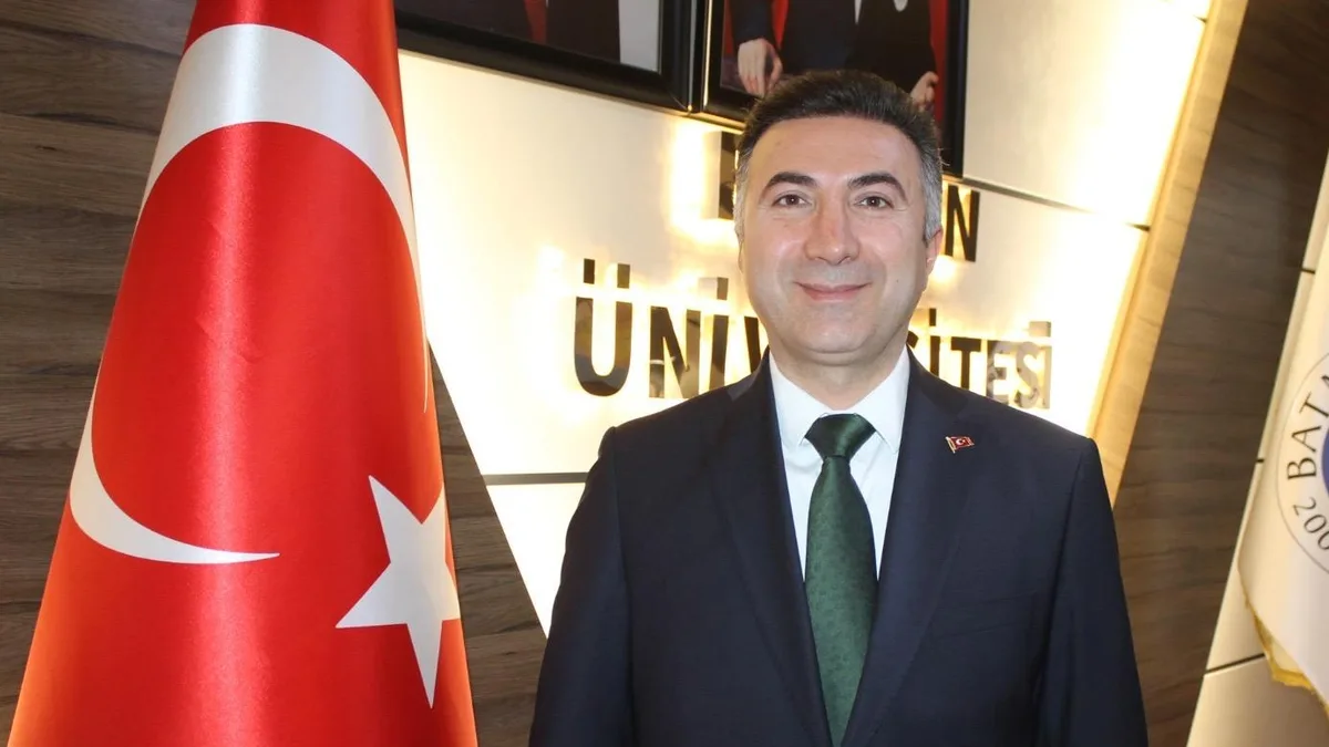 REKTÖR DEMİR’DEN 29 EKİM CUMHURİYET BAYRAMI MESAJI