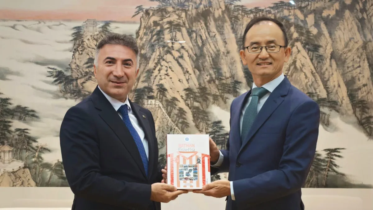 REKTÖR DEMİR’DEN ÇİN BÜYÜKELÇİSİNE ZİYARET
