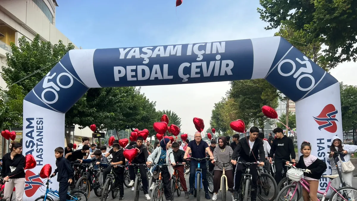 SAĞLIK İÇİN PEDAL ÇEVİRDİLER