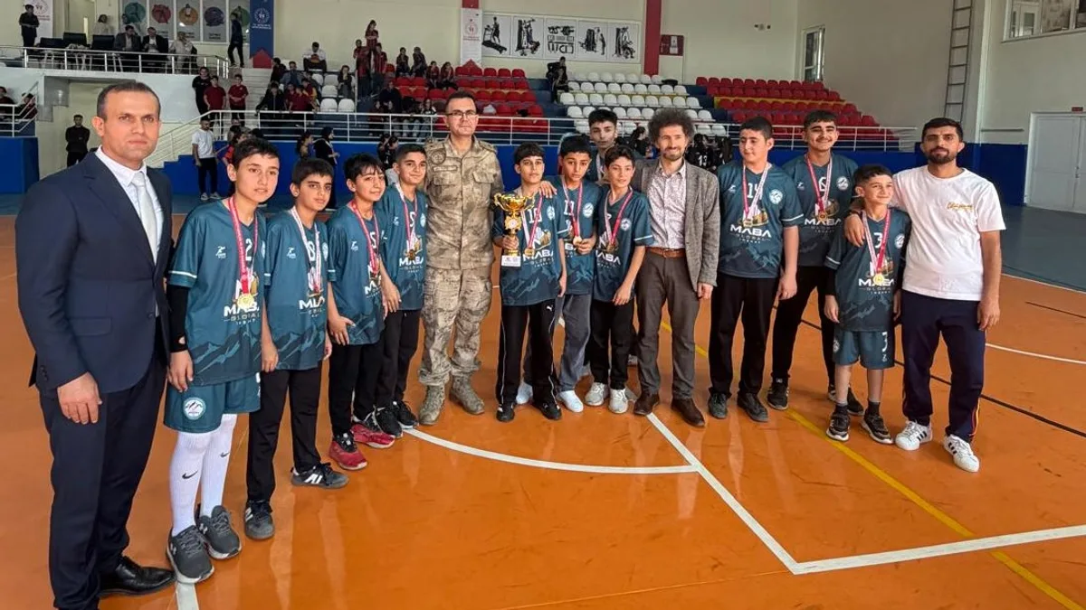 SASON’DA VOLEYBOL TURNUVASI SONA ERDİ