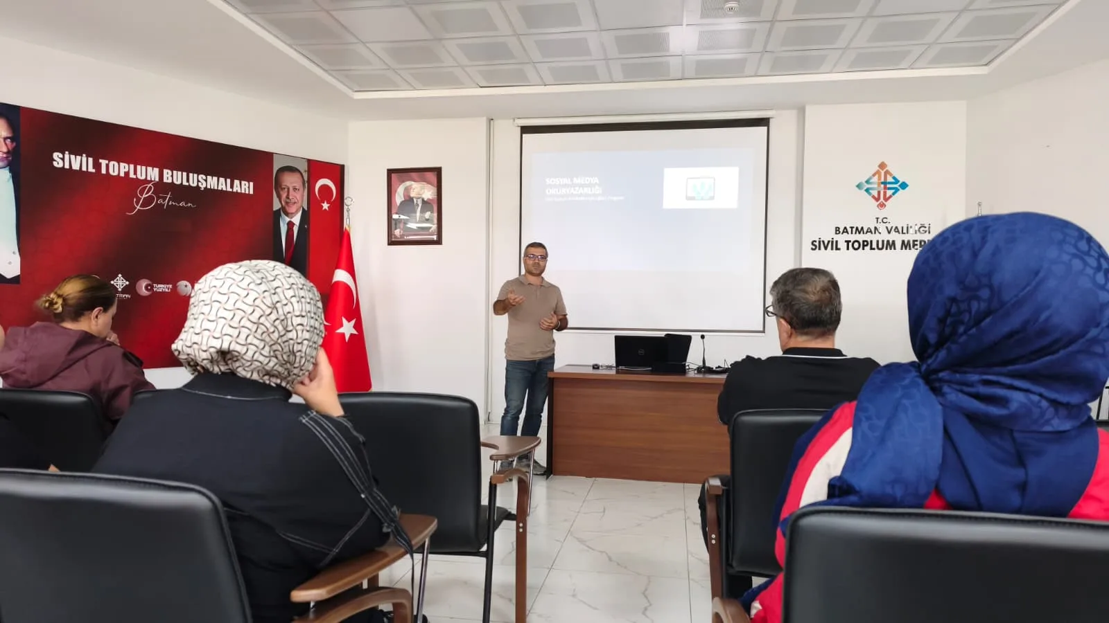 SOSYAL MEDYA OKURYAZARLIĞI EĞİTİMİ BAŞLADI