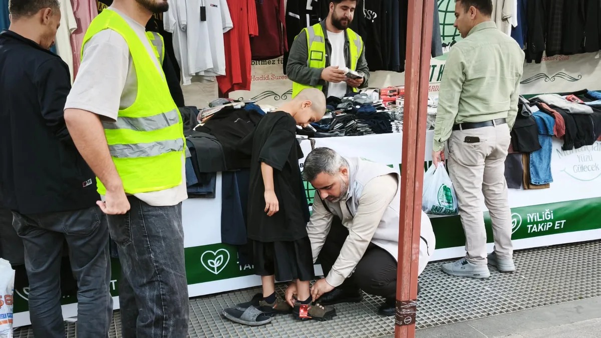 UMUT KERVANI’NDAN İHTİYAÇ SAHİBİ ÇOCUĞA ANLAMLI DESTEK