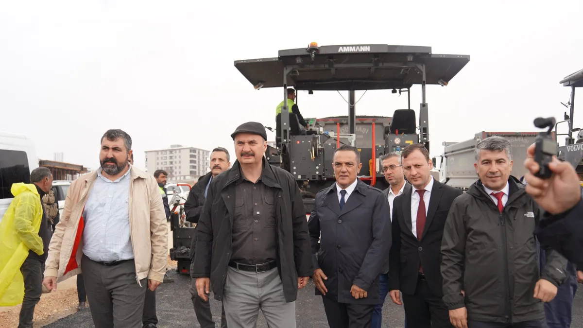 VALİ CANALP KUZEY ŞEHİR BULVARI’NDA İNCELEMELERDE BULUNDU