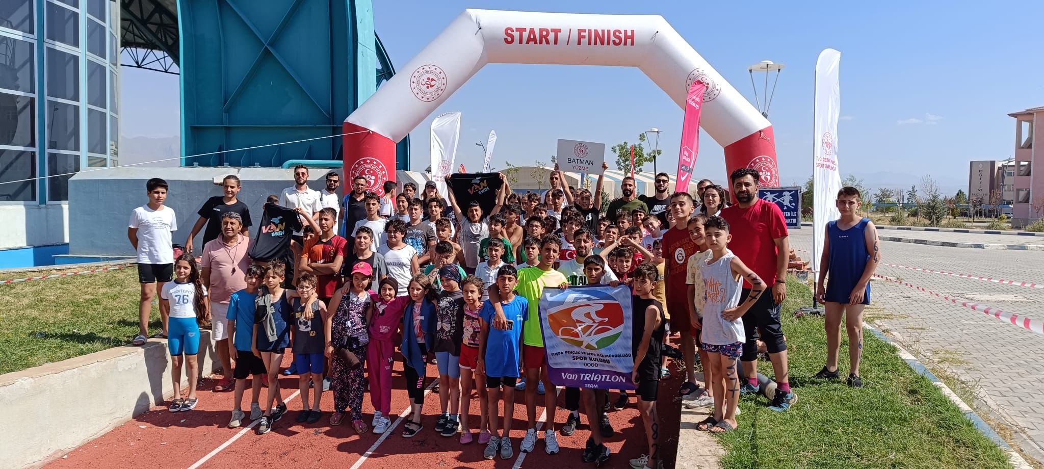 14 YÜZME SPORCU TÜRKİYE FİNALİNDE