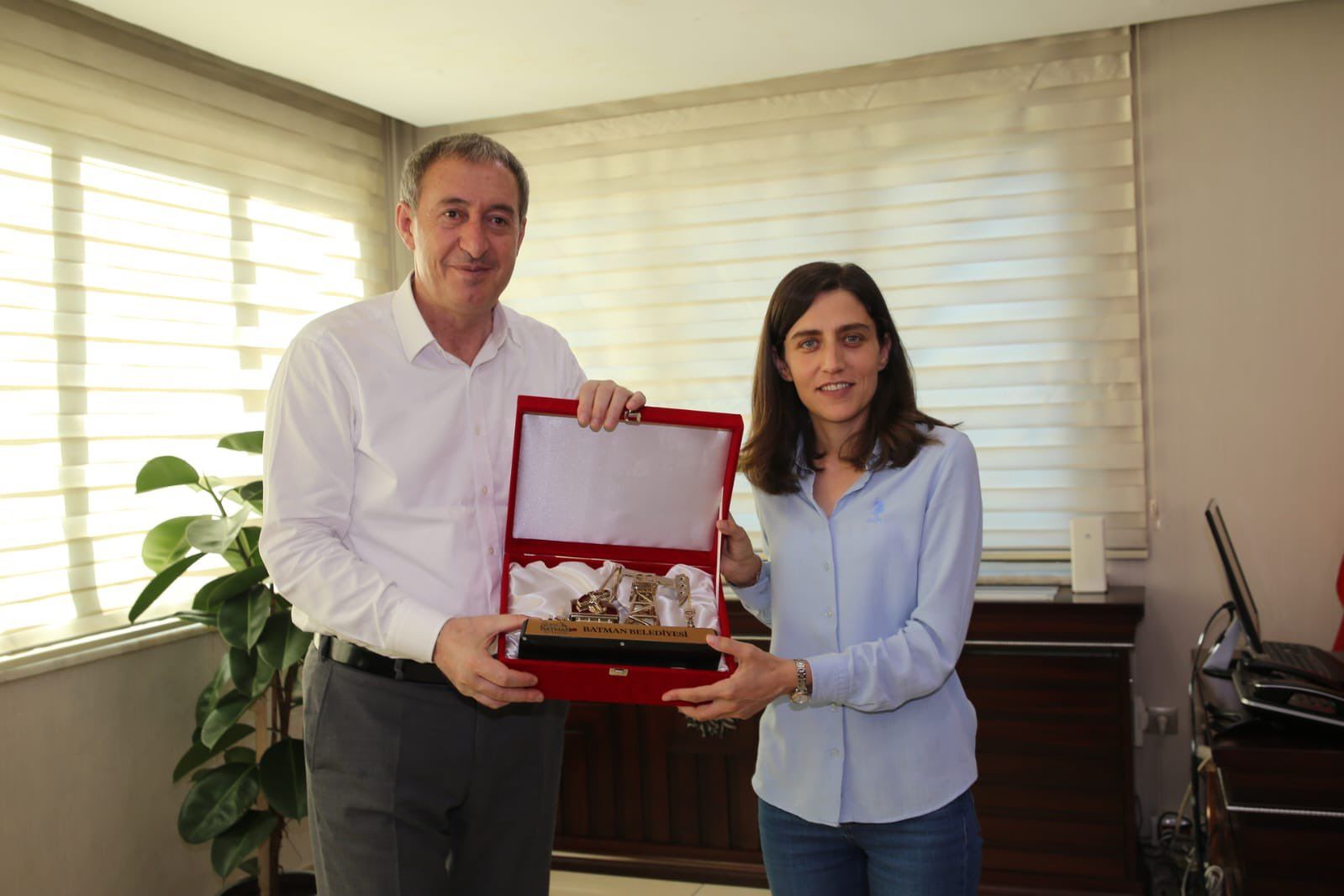 BAKIRHAN’DAN BELEDİYEYE ZİYARET