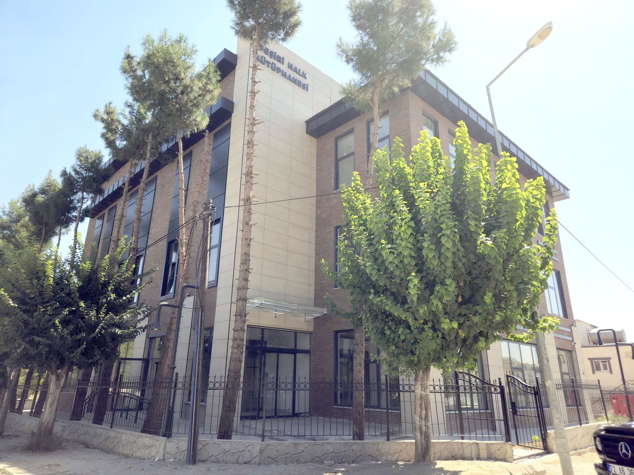 BEŞİRİ’DE MODERN KÜTÜPHANE PROJESİ TAMAMLANMAK ÜZERE