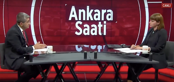 EKMEN: İNSANLARI BİR FANUSA KAPATIP ÜLKEYİ YÖNETEMEZSİNİZ