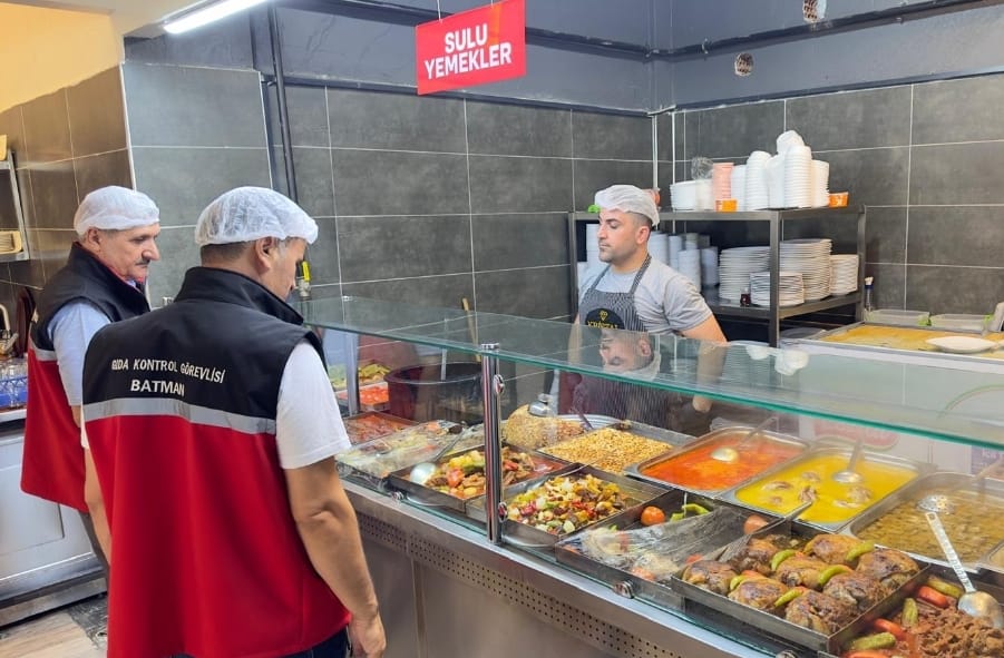 FIRIN, LOKANTA VE MARKETLERDE GIDA DENETİMLERİ YAPILDI