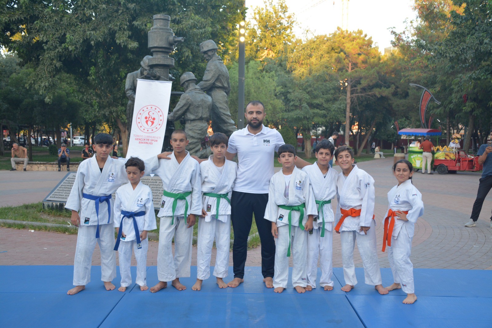 GENÇLİK VE SPOR FESTİVALİ BAŞLADI