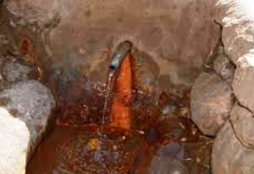 ŞİFALI SU ZİYARETÇİ AKININA UĞRUYOR