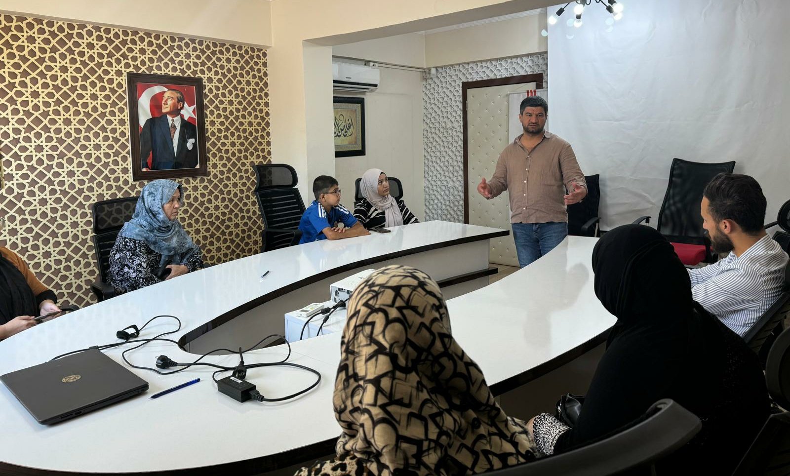 SIĞINMACILARA ÜREME SAĞLIĞI EĞİTİMİ VERİLDİ