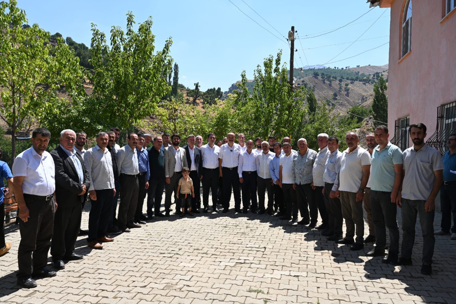 VALİ CANALP, ALAGÖZ KÖYÜNÜ ZİYARET ETTİ