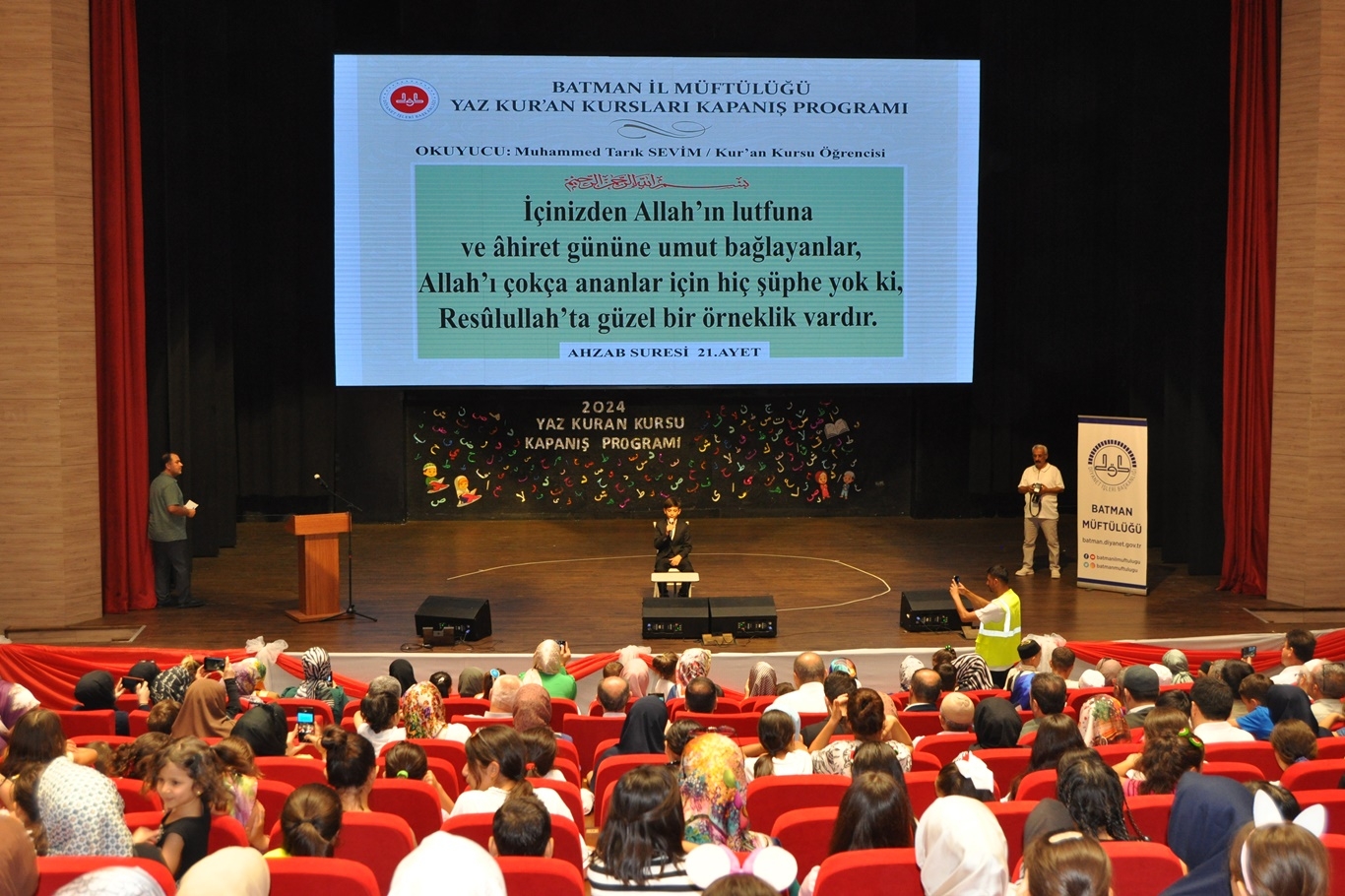 YAZ KUR’AN KURSLARININ KAPANIŞ PROGRAMI DÜZENLENDİ