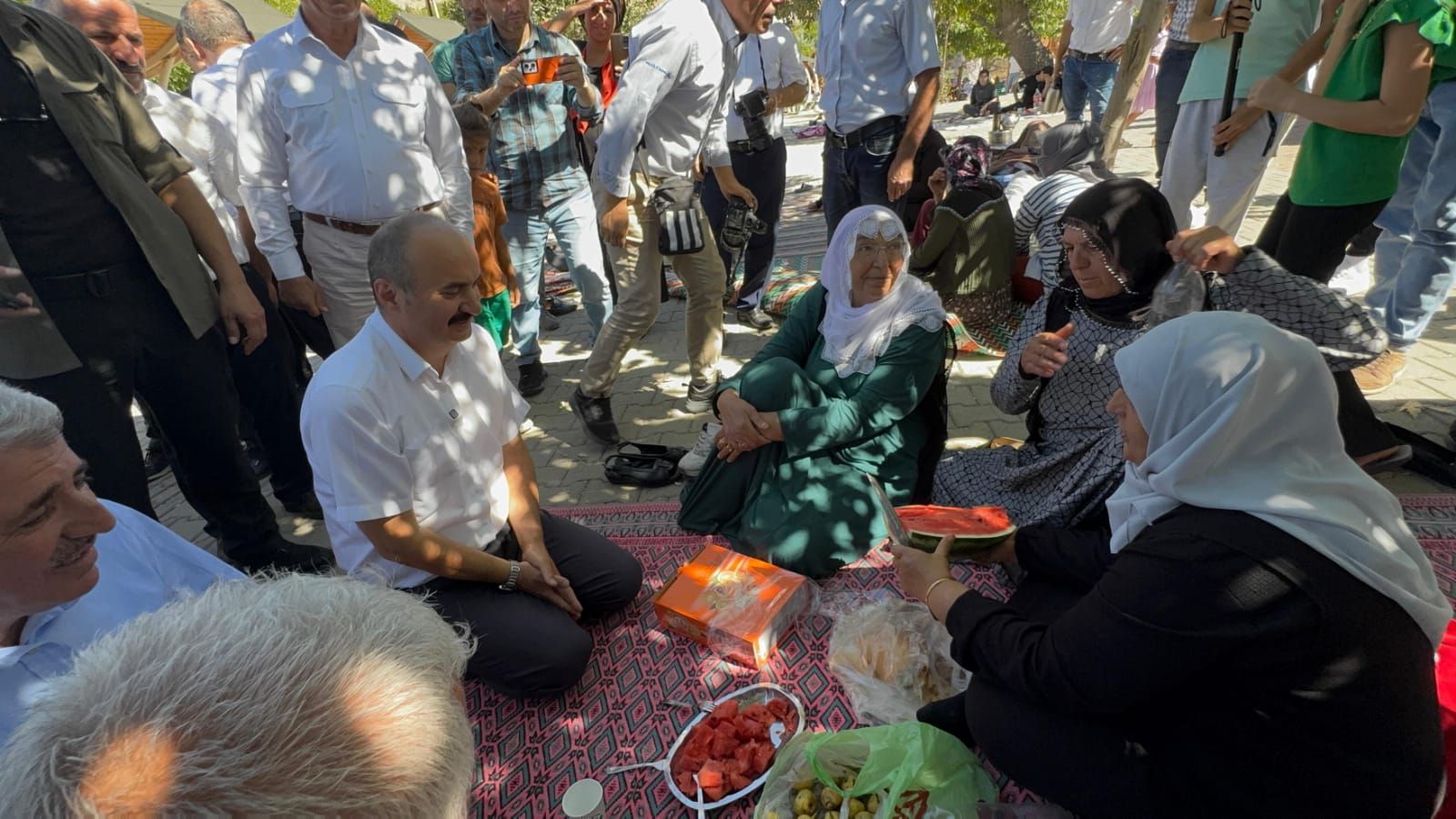 VALİ CANALP’TAN SEYYİT BİLAL TÜRBESİ’NE ZİYARET