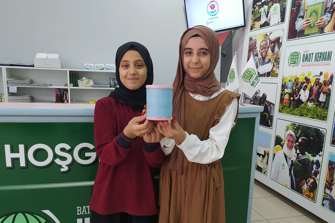 ÖĞRENCİLER GAZZE İÇİN PARA TOPLADI