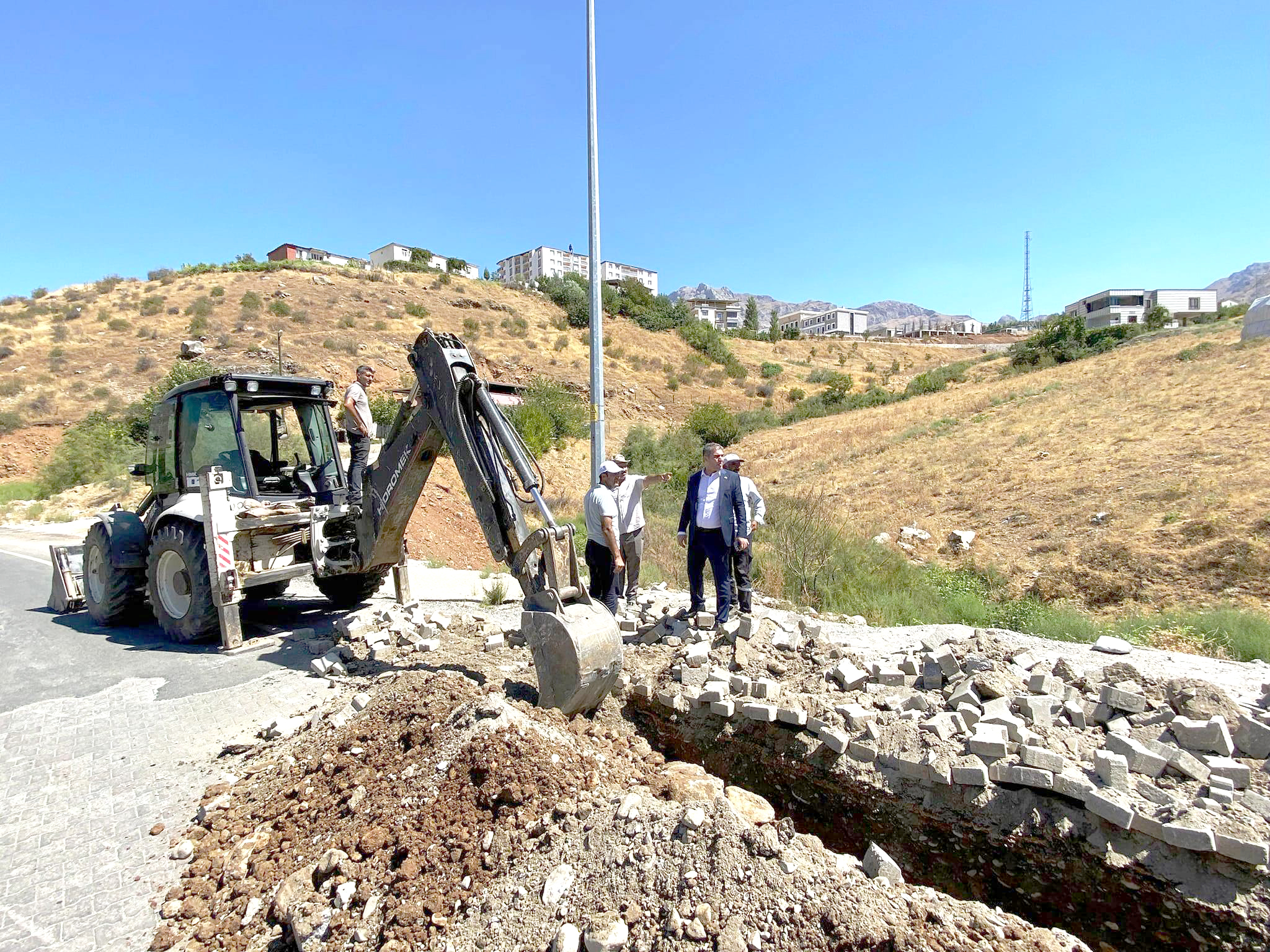 ALTYAPI ÇALIŞMALARINI İNCELEDİ