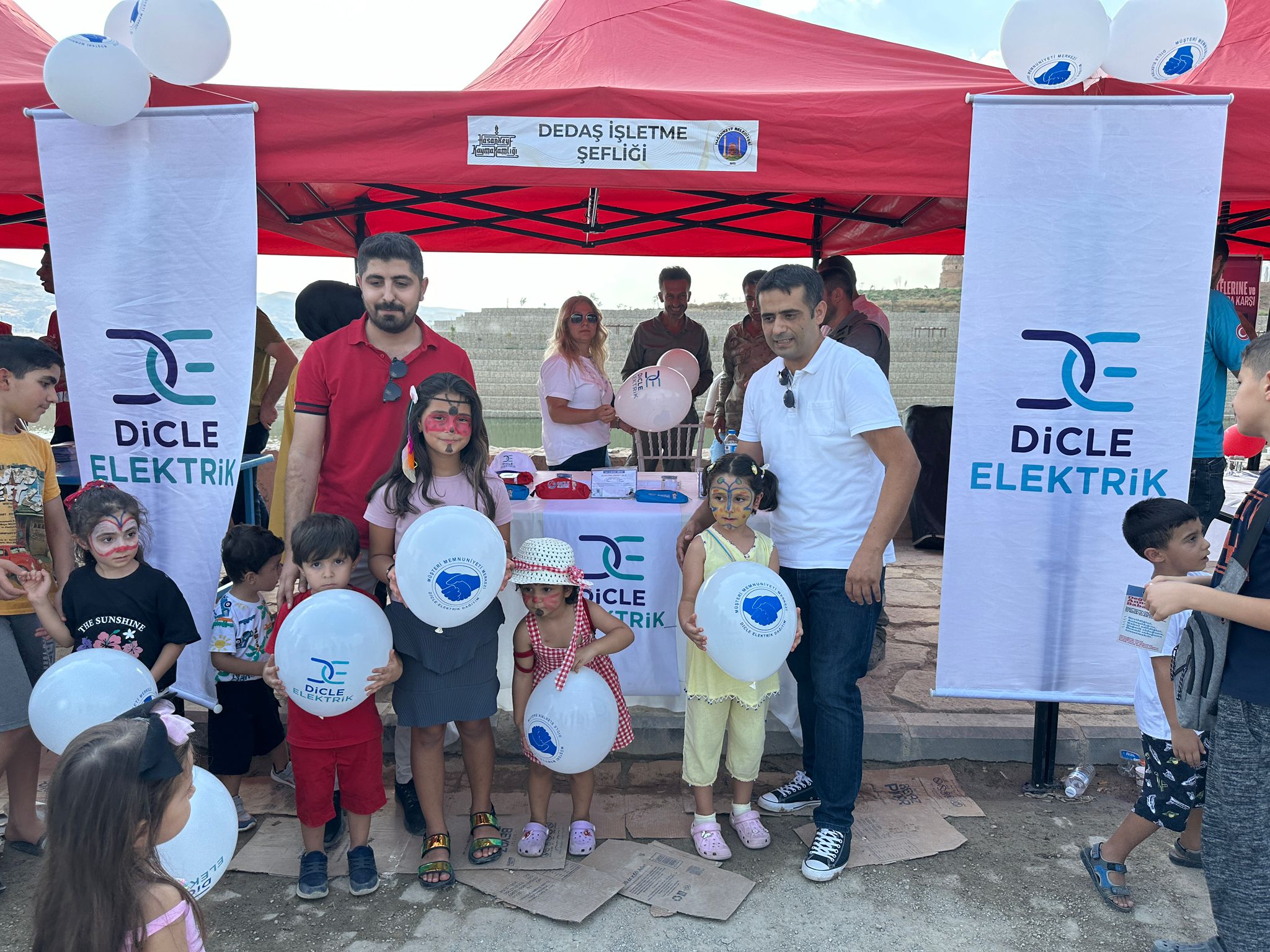 DİCLE ELEKTRİK, HASANKEYF FESTİVALİNİ AYDINLATTI