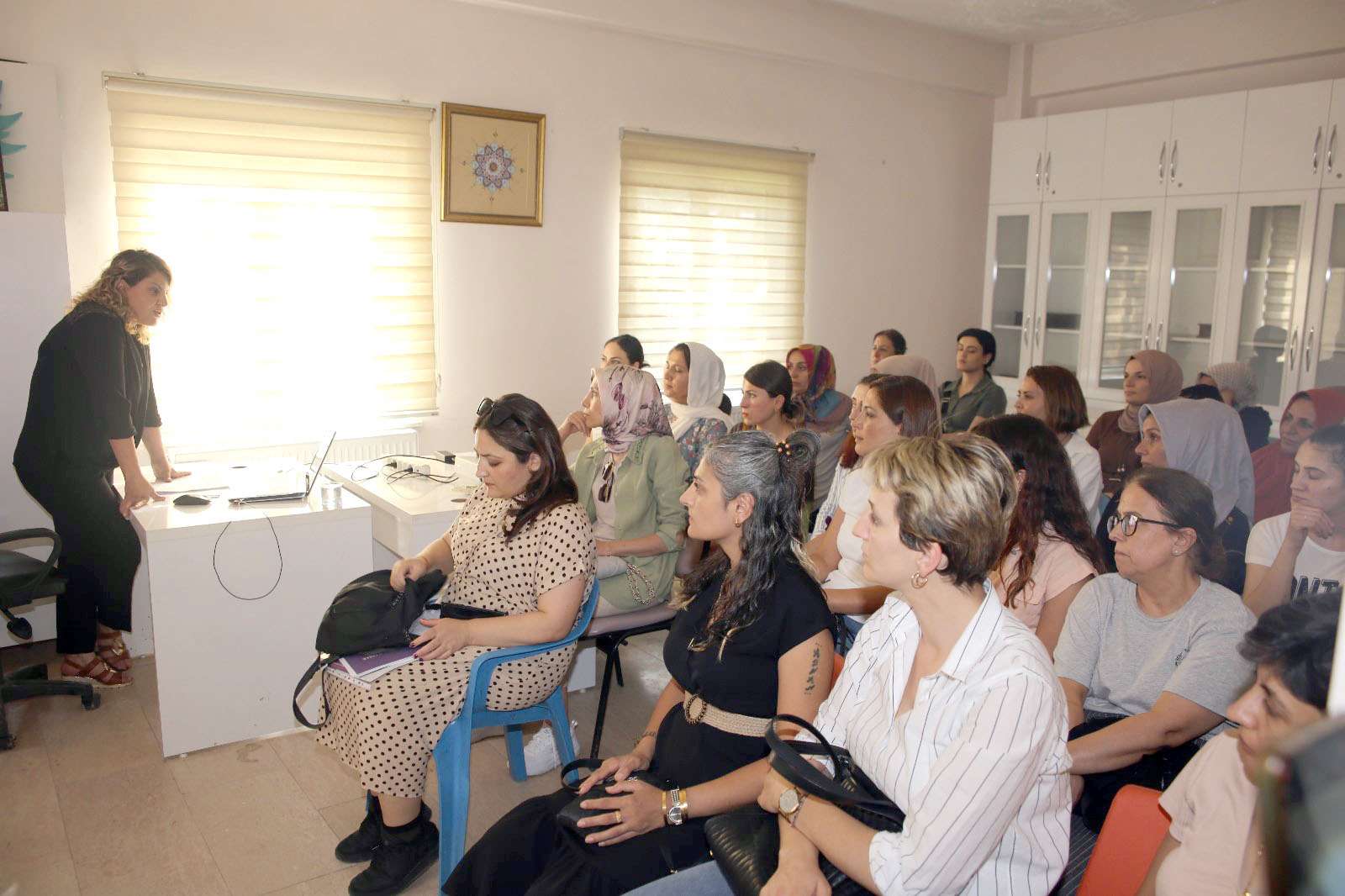 KADINLARA YÖNELİK HAKLAR VE ŞİDDET EĞİTİMLERİ