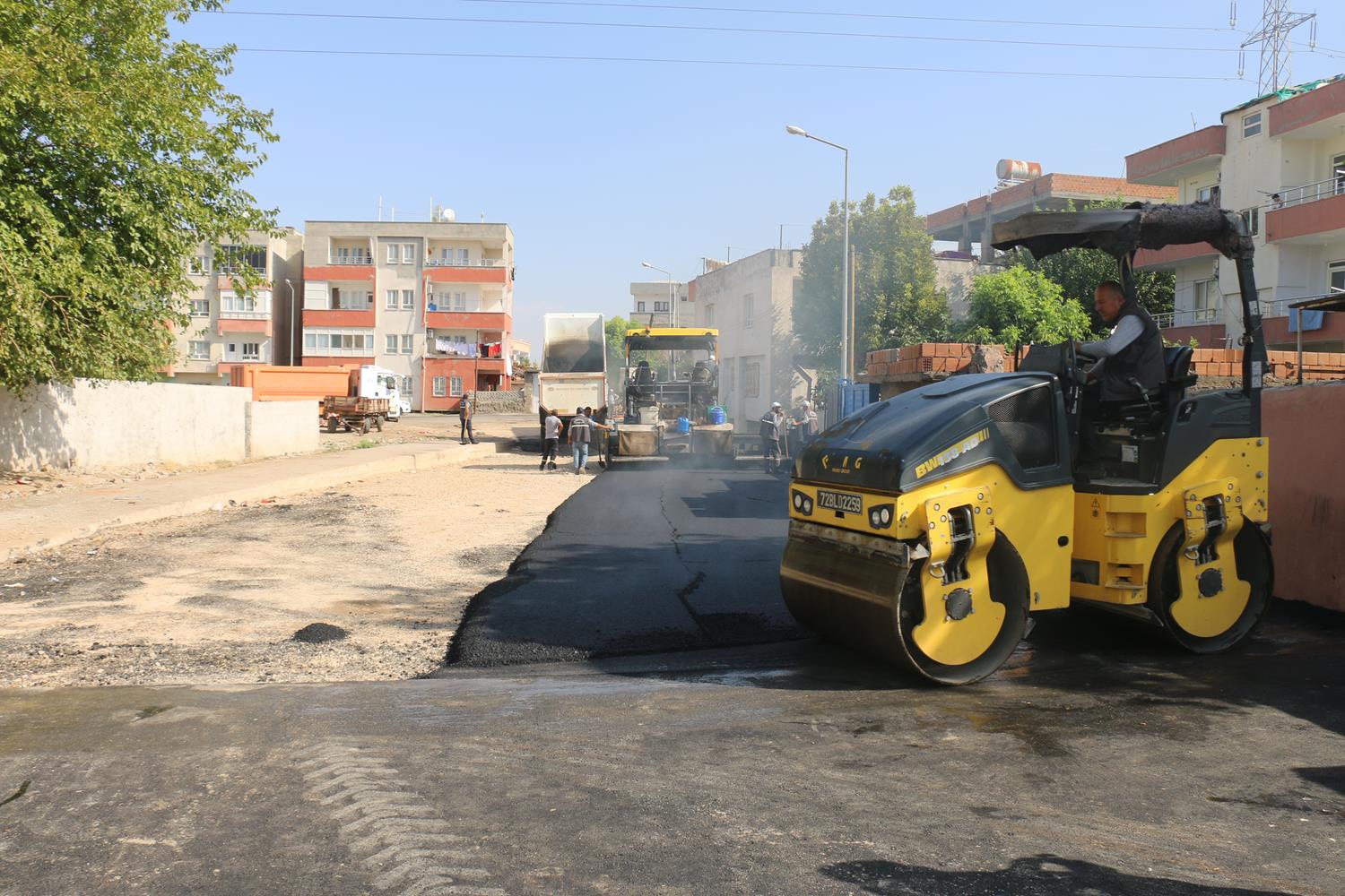 PETROLKENT VE SEYİTLERDE YOLLAR YENİLENİYOR