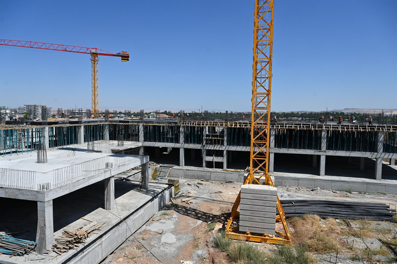 500 YATAKLI BATMAN DEVLET HASTANESİNİN İNŞAATI HIZLA YÜKSELİYOR