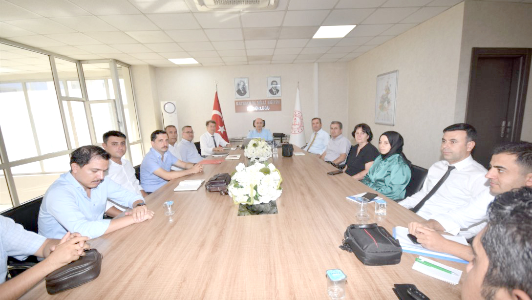 EĞİTİM MÜFETTİŞLERİ BİLGİLENDİRME VE DEĞERLENDİRME TOPLANTISI GERÇEKLEŞTİRİLDİ