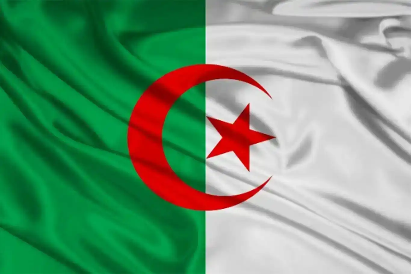 CEZAYİR HALKI BUGÜN SANDIK BAŞINDA