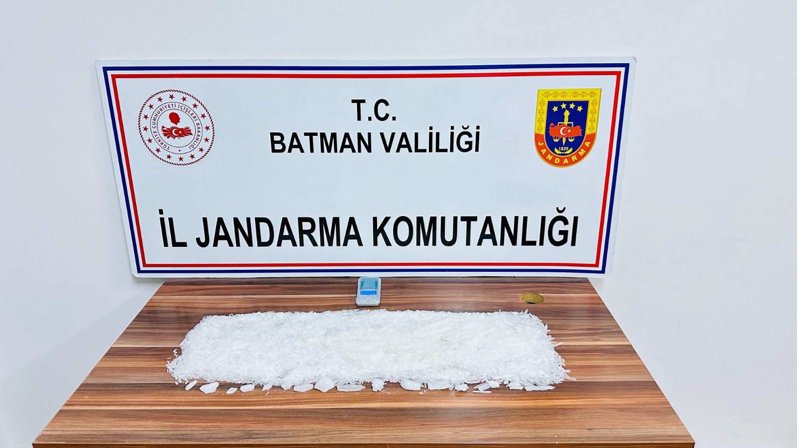 1.780 GRAM METAMFETAMİN ELE GEÇİRİLDİ