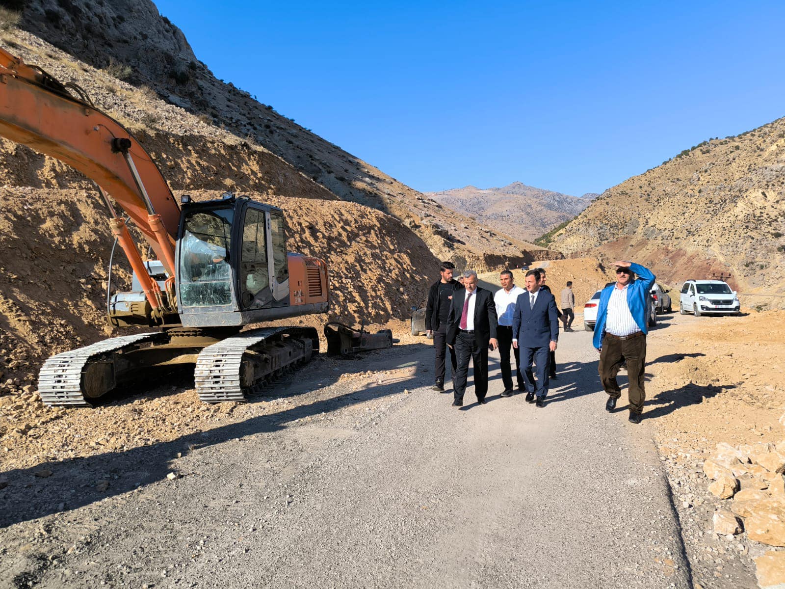 ALIÇLI KÖYÜ YOL GENİŞLETME ÇALIŞMALARI DEVAM EDİYOR