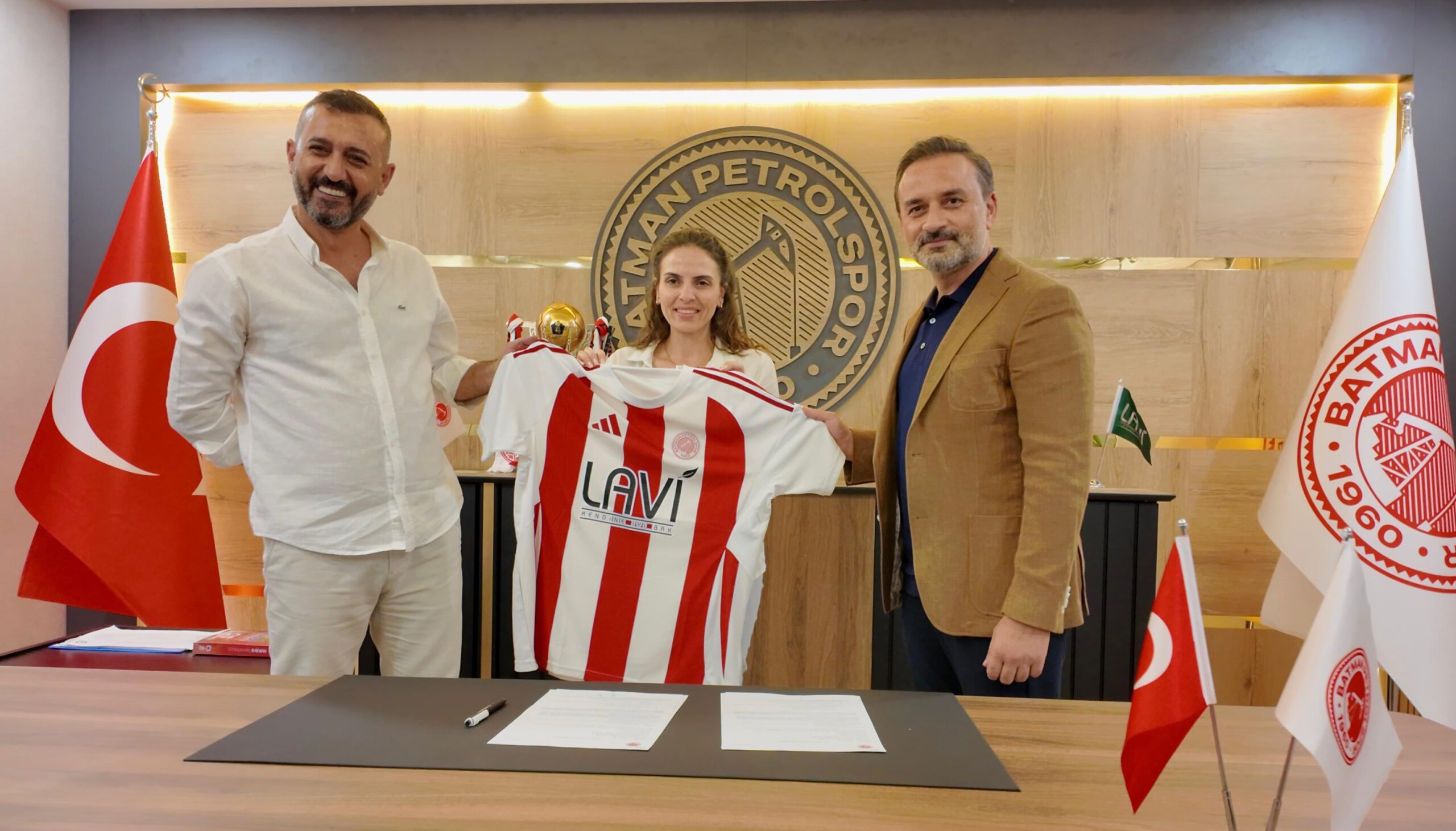 BATMAN PETROLSPOR, DENT PLUS İLE SPONSORLUK ANLAŞMASI İMZALADI