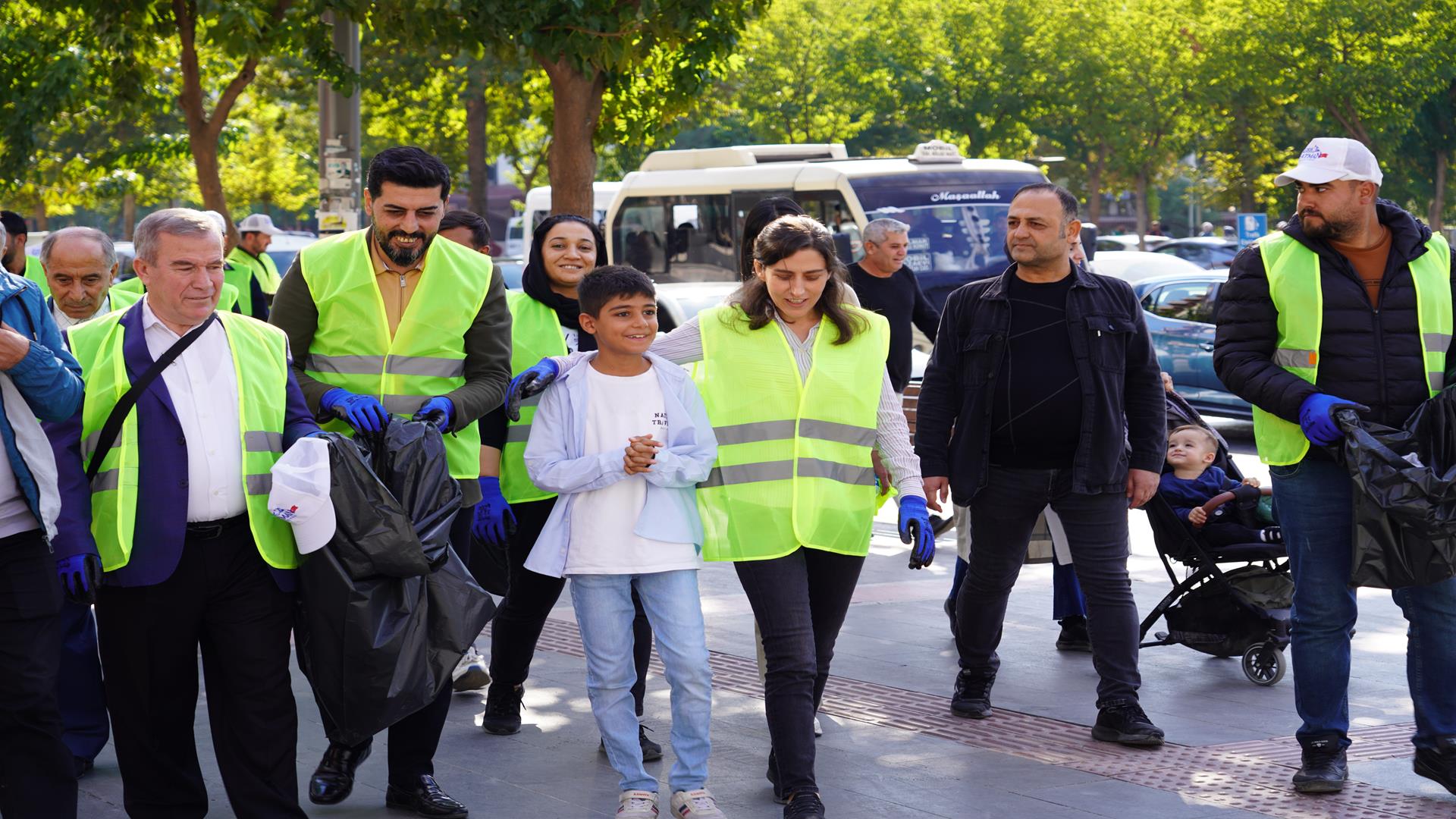 “ÇEVRE TEMİZLİĞİ TOPLUMSAL BİR SORUMLULUKTUR”