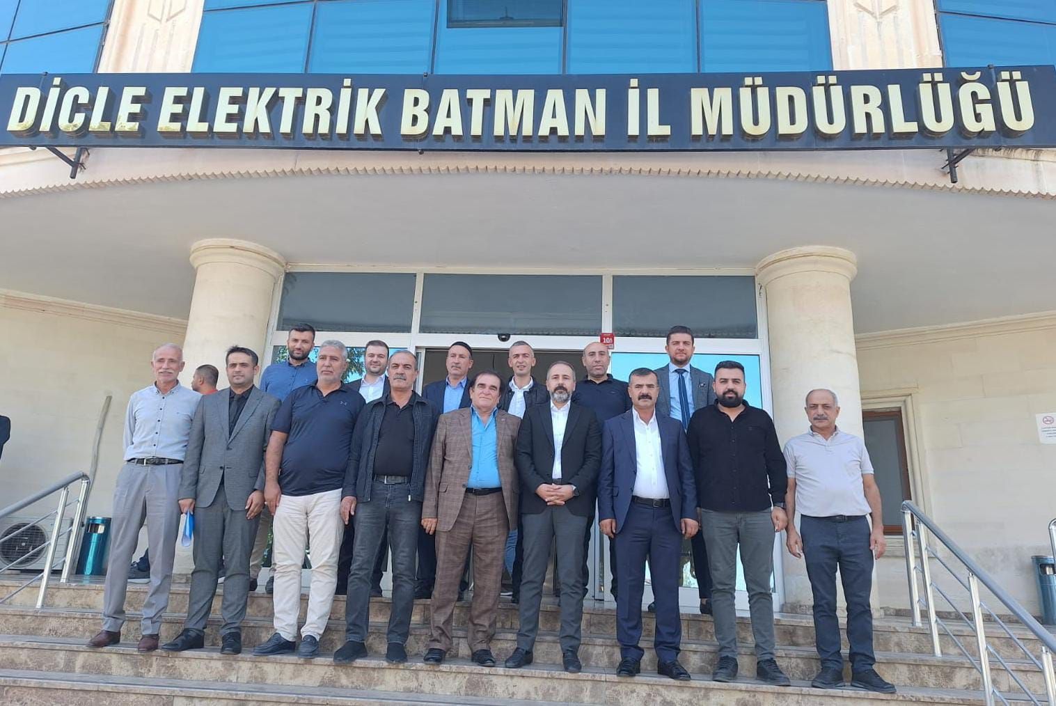 DİCLE ELEKTRİK, BATMANLI MUHTARLARLA BULUŞTU