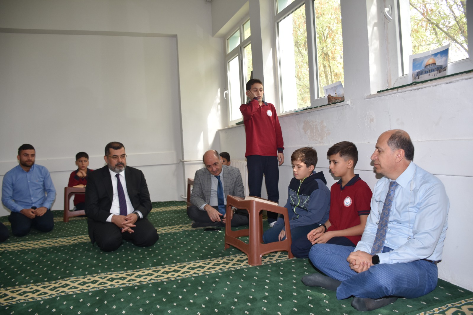 İL ÖZEL İDARESİ’NDEN LİSE MESCİDİNE HALI DESTEĞİ