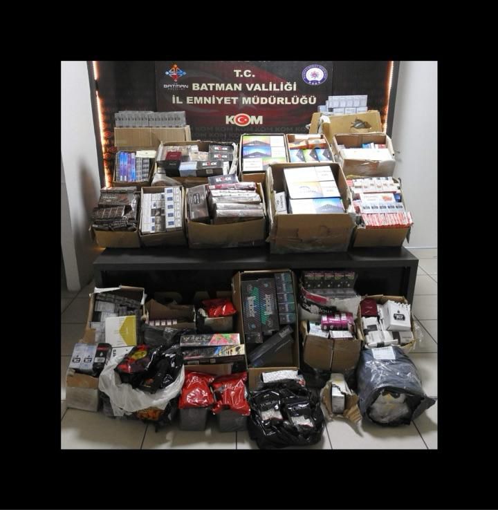 KARGO ARACINDA ÇOK SAYIDA KAÇAK ELE GEÇİRİLDİ