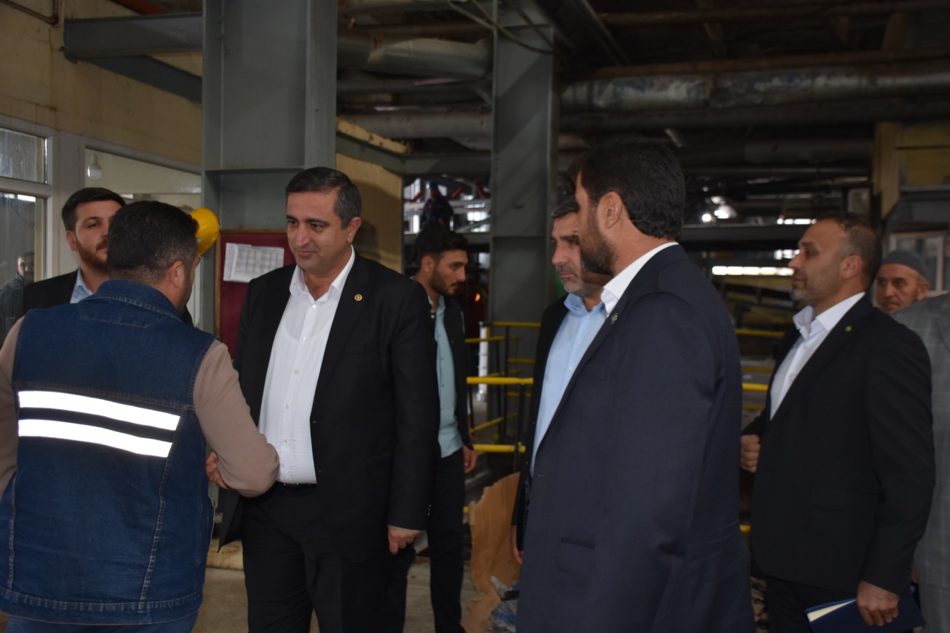 RAMANLI, MUŞ ŞEKER FABRİKASI VE ÇİFTÇİLERİ ZİYARET ETTİ