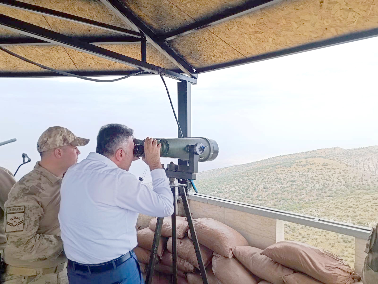 REKTÖR DEMİR’DEN YEMİŞLİ ASKERİ ÜSSÜ’NE ZİYARET