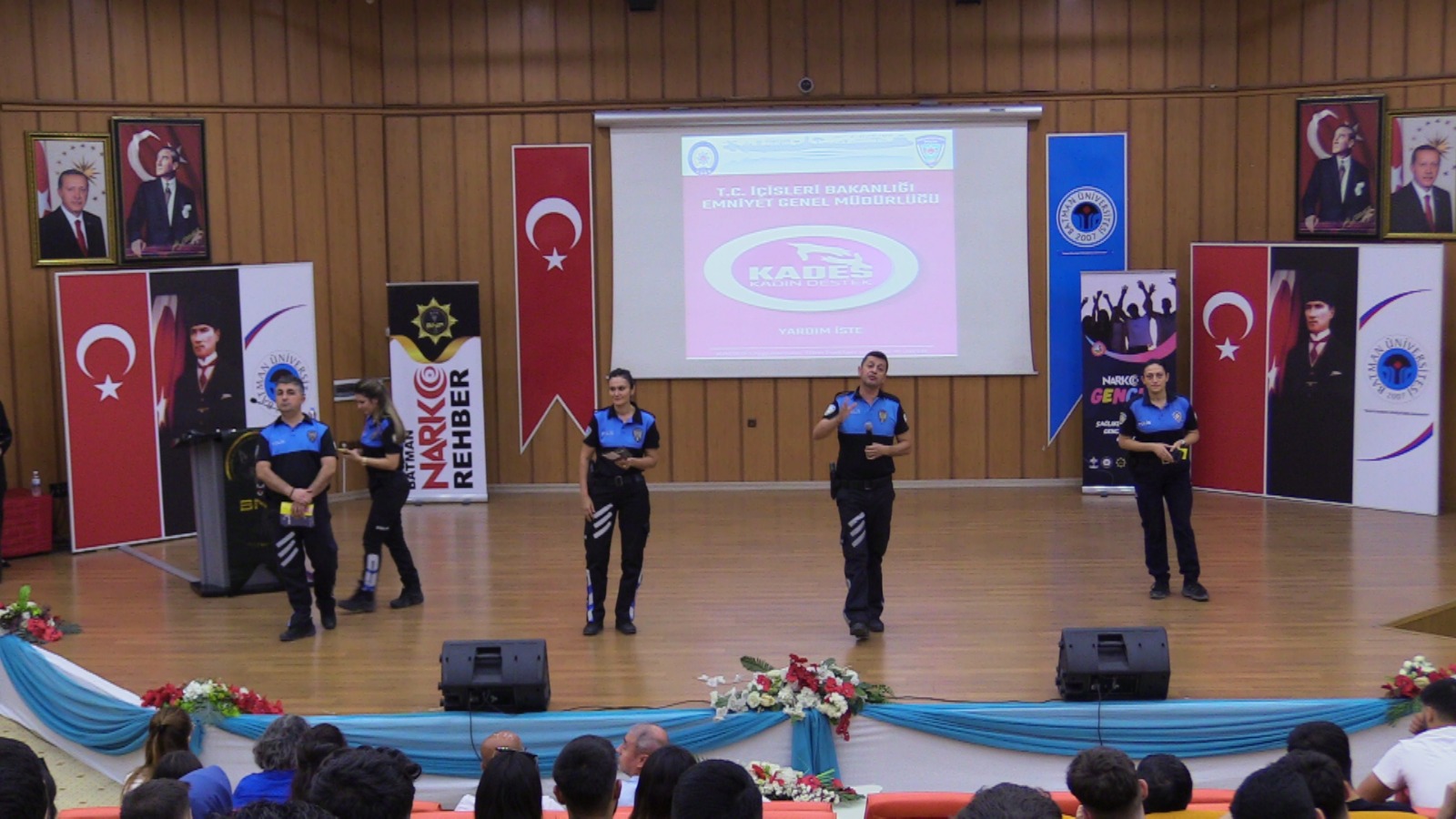 ÜNİVERSİTEDE NARKOTİK SUÇLARLA MÜCADELE EĞİTİMİ DÜZENLENDİ