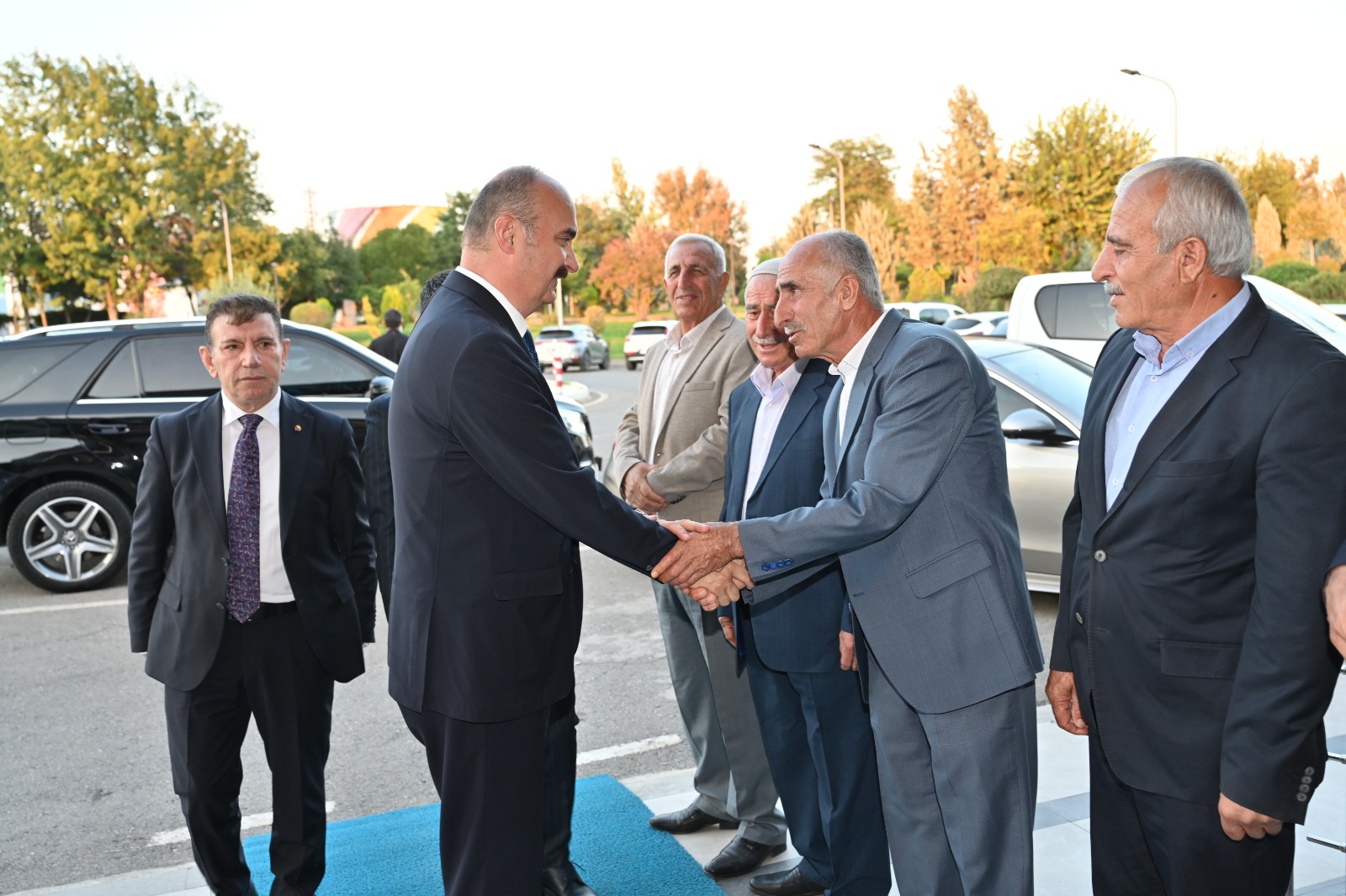 VALİ CANALP, EVDEL AİLESİ’NİN DAYANIŞMA YEMEĞİNE KATILDI