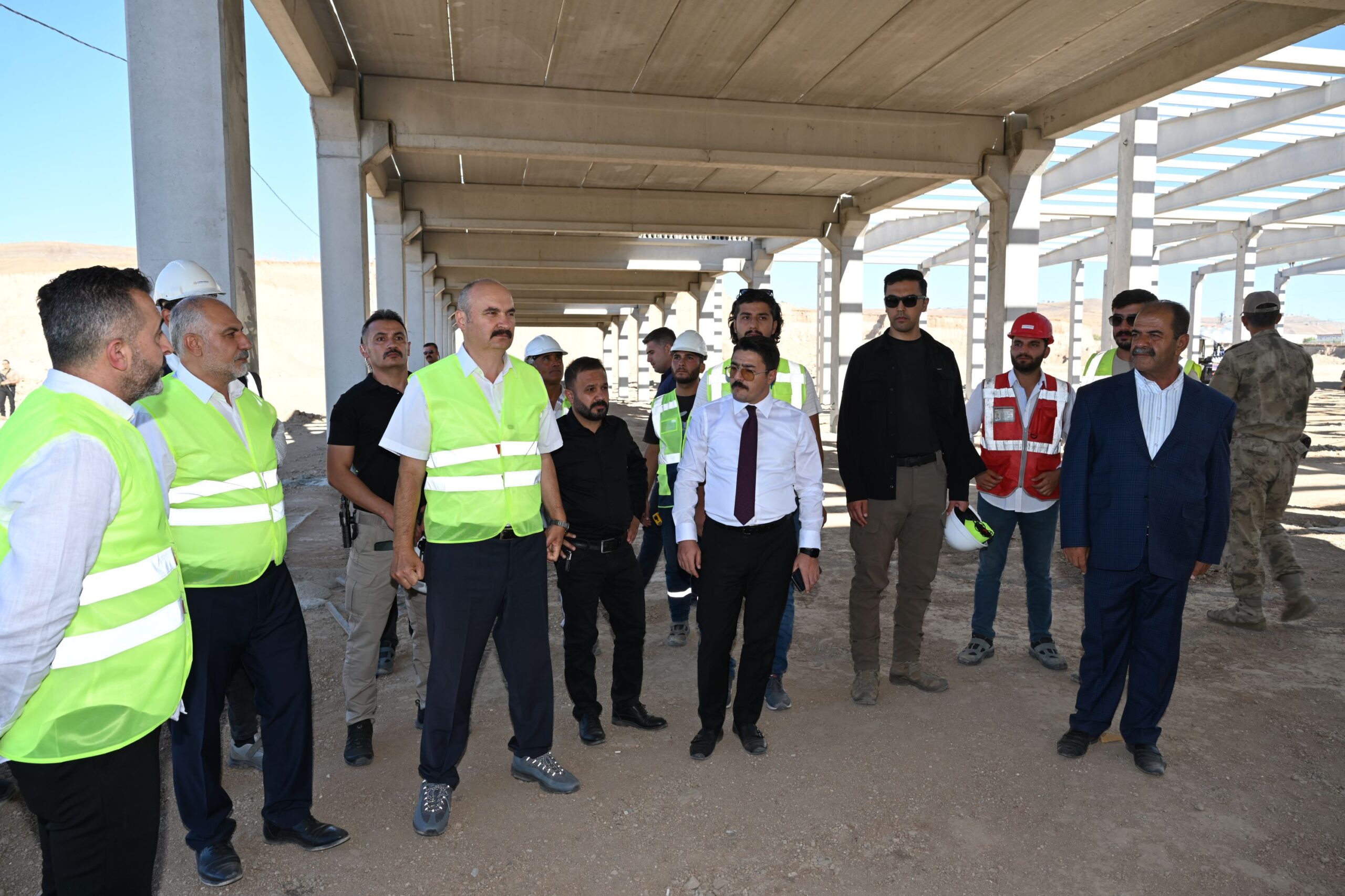 VALİ CANALP: KÜÇÜK SANAYİ SİTELERİ İÇİN YATIRIMCILAR DESTEKLENECEK